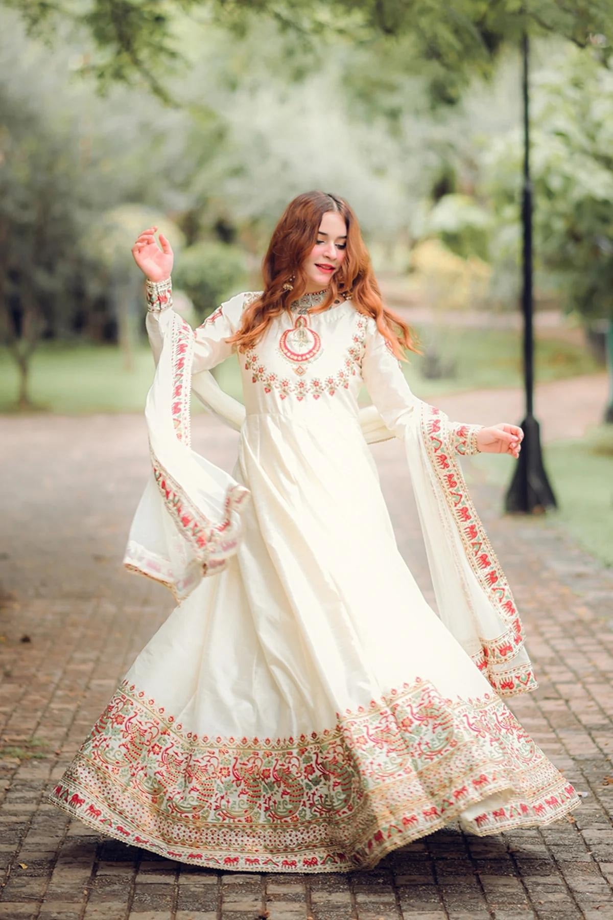 Ivory & Coral Dress, Ivory & Coral, size M — PE-002